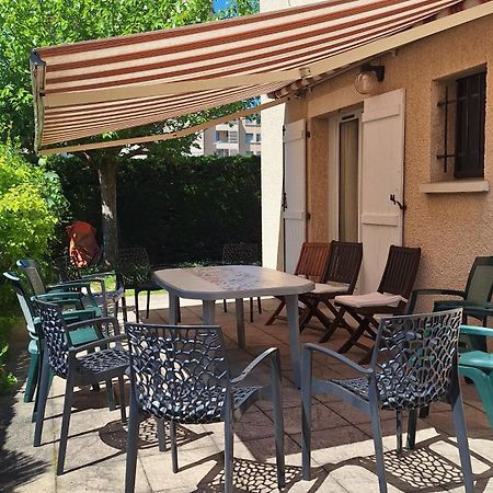 Apartamento Dynamique Et Splendide Bourgoin-Jallieu Exterior foto