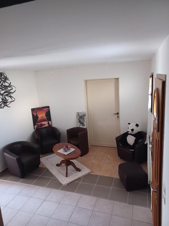 Apartamento Dynamique Et Splendide Bourgoin-Jallieu Exterior foto