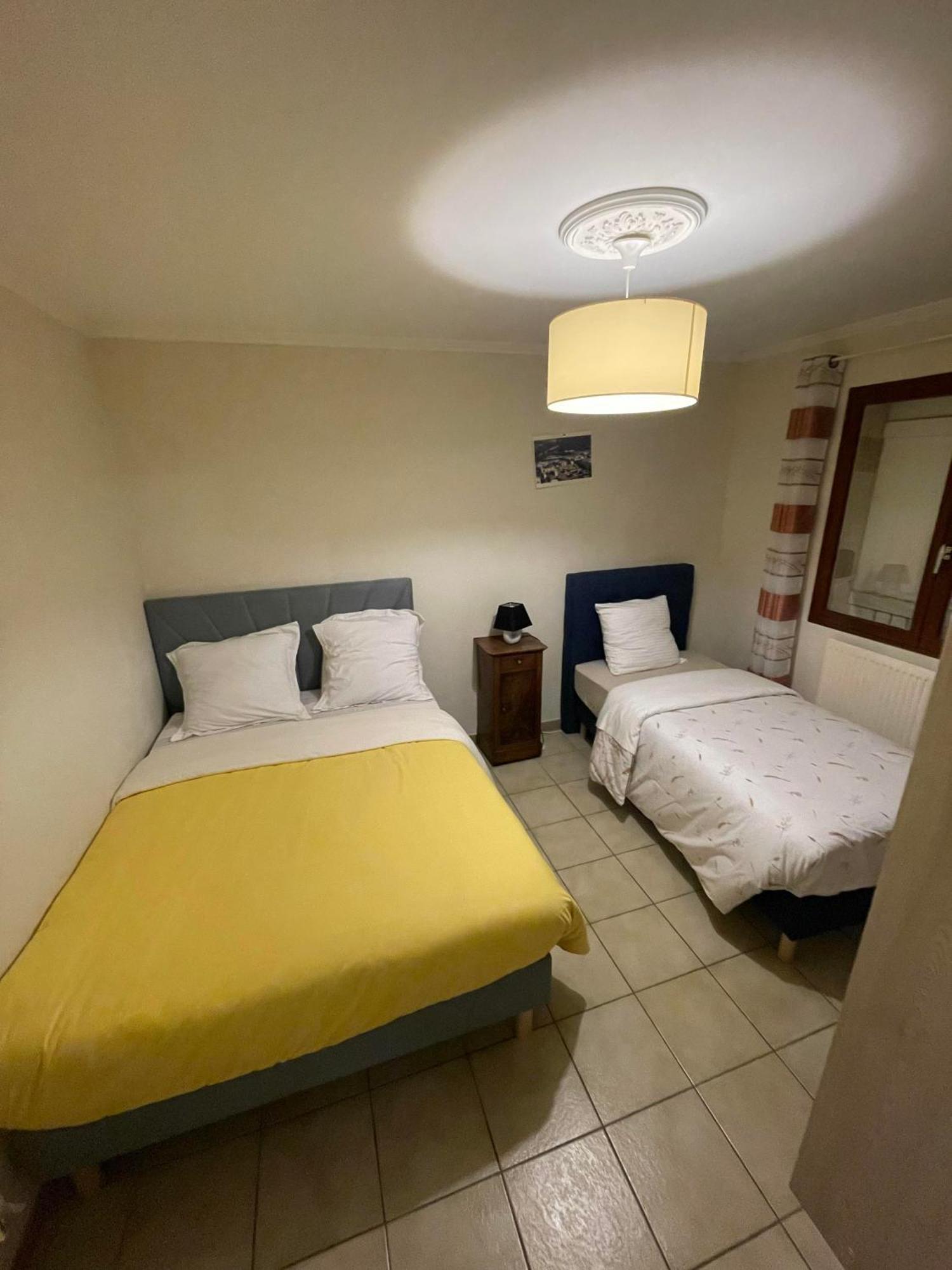 Apartamento Dynamique Et Splendide Bourgoin-Jallieu Exterior foto