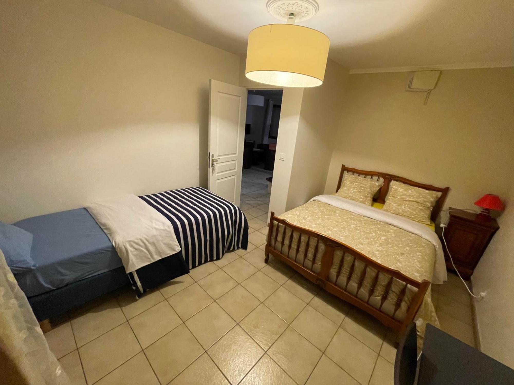Apartamento Dynamique Et Splendide Bourgoin-Jallieu Exterior foto