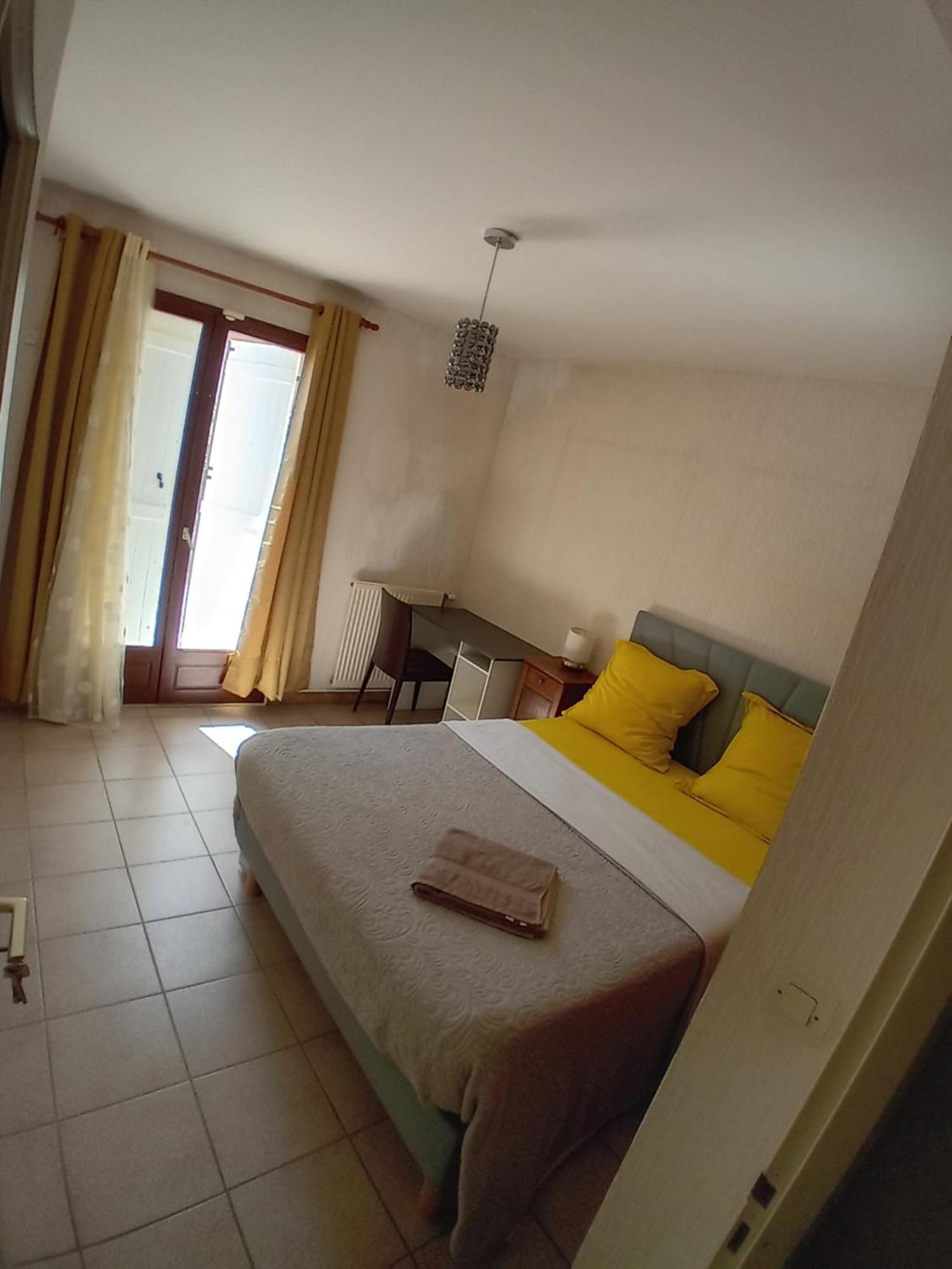 Apartamento Dynamique Et Splendide Bourgoin-Jallieu Exterior foto