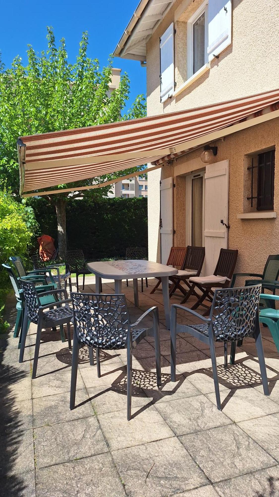 Apartamento Dynamique Et Splendide Bourgoin-Jallieu Exterior foto